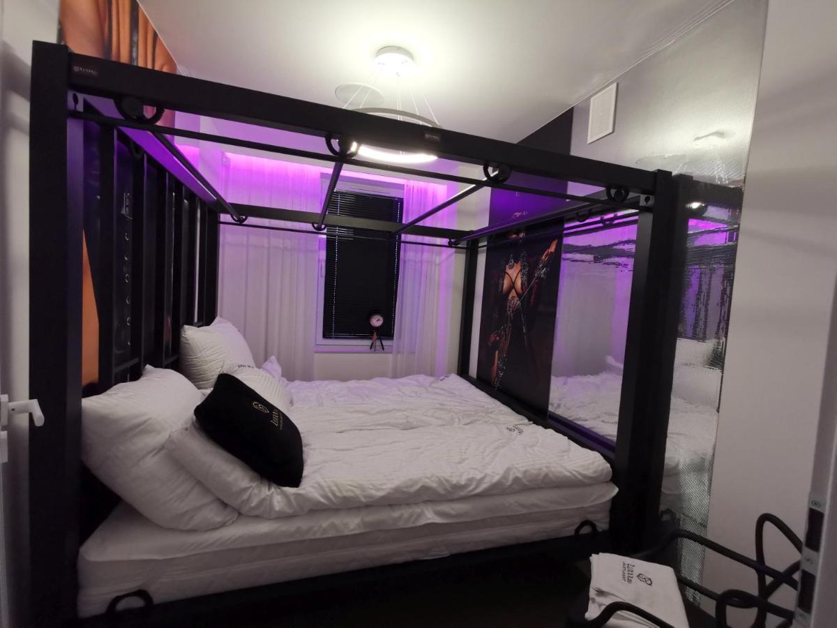 Bdsm Apartament Czestochowa Luxxx - Adults Only - Tylko Dla Doroslych Esterno foto