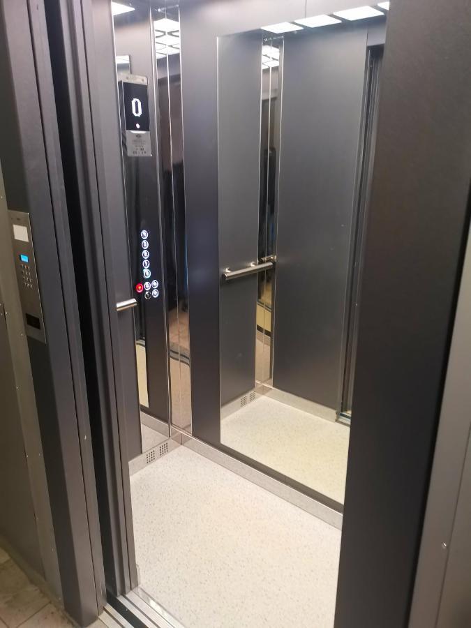 Bdsm Apartament Czestochowa Luxxx - Adults Only - Tylko Dla Doroslych Esterno foto